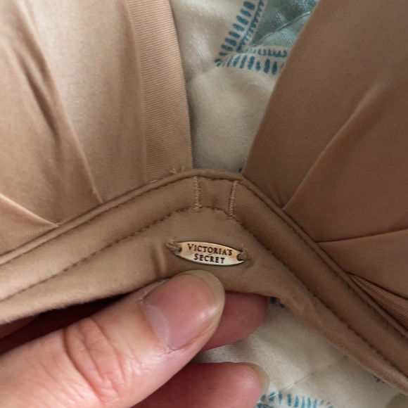 VS 34B like new strapless bra - Picture 2 of 7